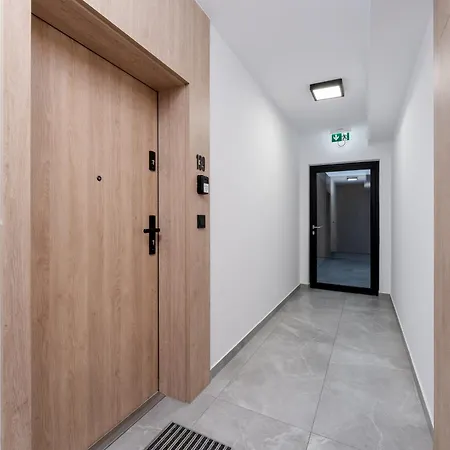 Imperial Capital By Bookinghost Krakau