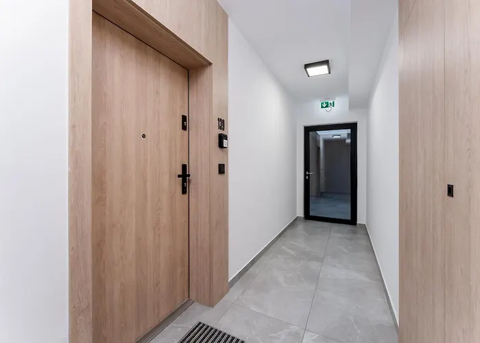 Imperial Capital By Bookinghost Cracovie