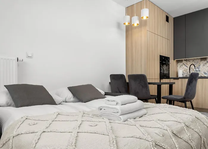 Imperial Capital By Bookinghost *