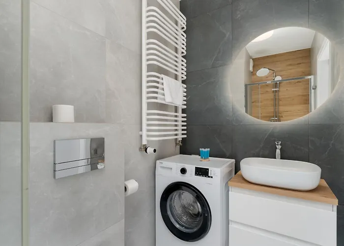 Imperial Capital By Bookinghost