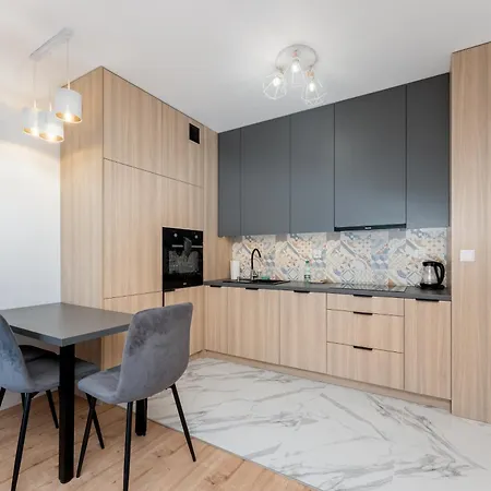 Imperial Capital By Bookinghost