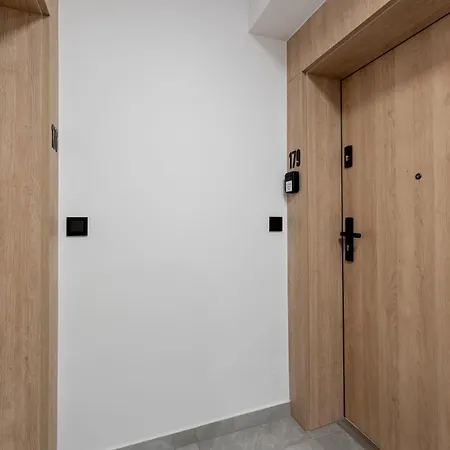 Imperial Capital By Bookinghost Apartmán